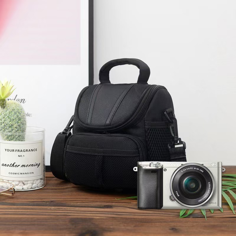 Minimalist Camera Shoulder Bag - Photography Gear review and price